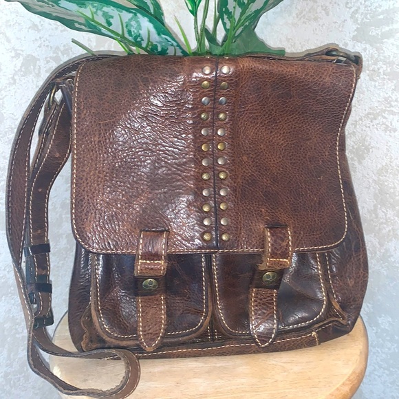 Patricia Nash Handbags - 🎉HP🎉PATRICIA👜NASH Satchel/Crossbody Flap Bag Dark Brown ITALIAN LEATHER❤️